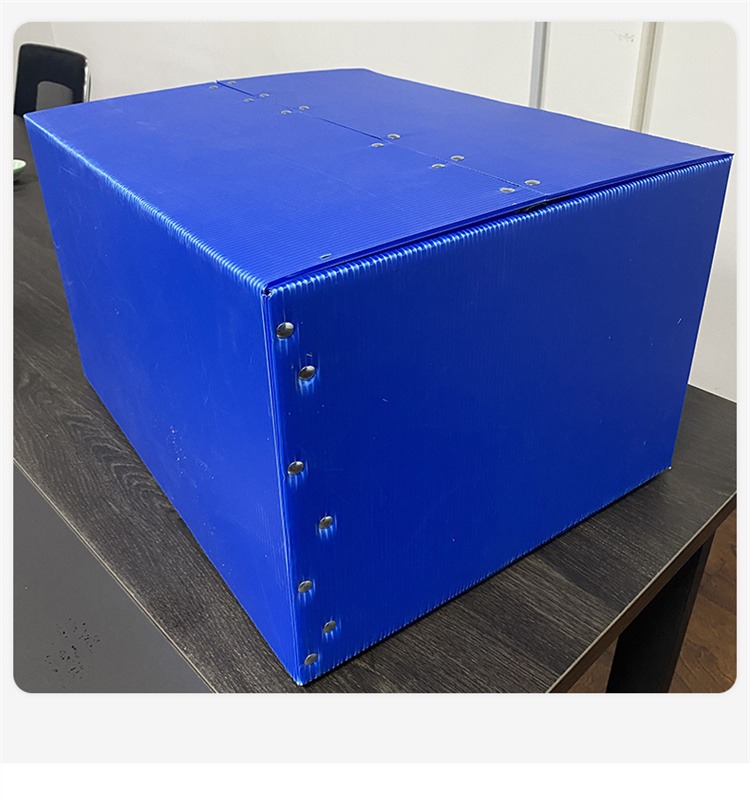中空板箱与传统重型物流箱比